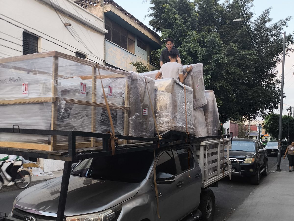 Hilux de Flete Express con carga